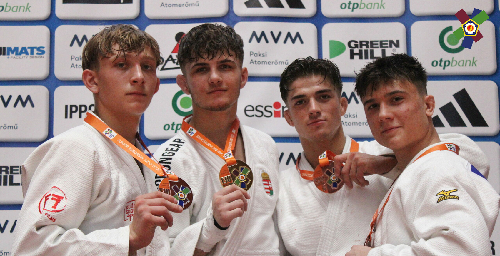 Arany- és bronzérem a paksi junior Európa-kupán