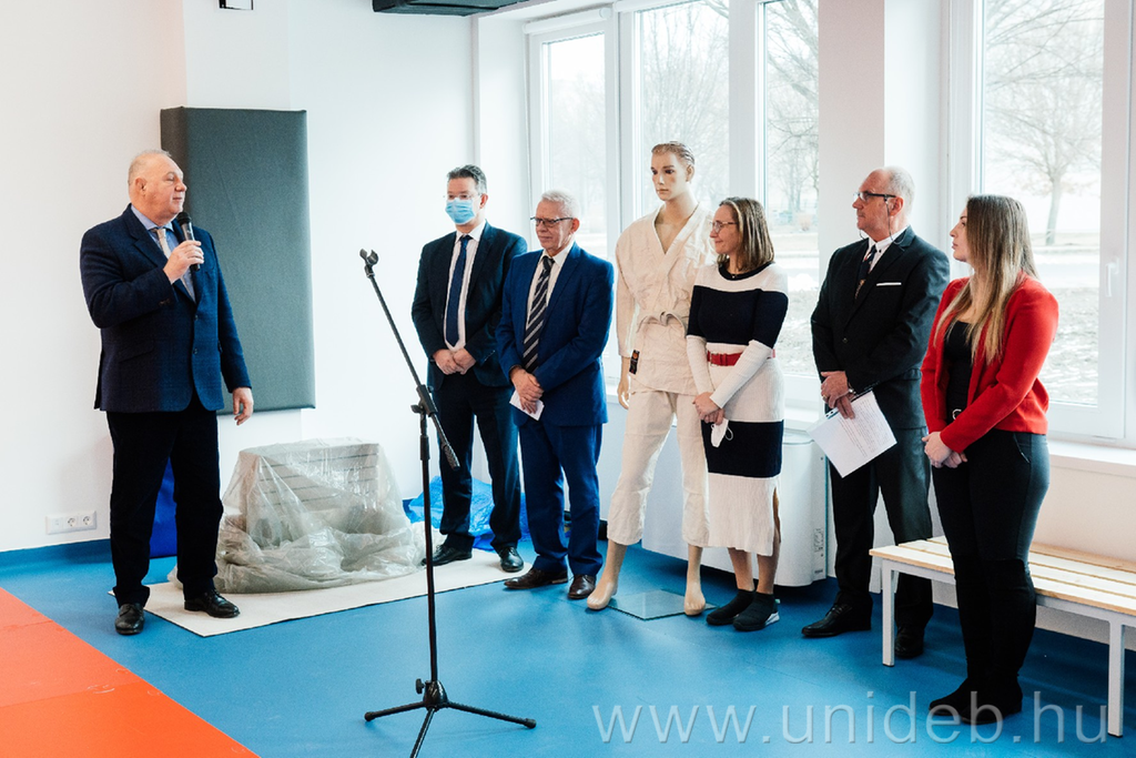 Új küzdősport terem a Debreceni Egyetemen