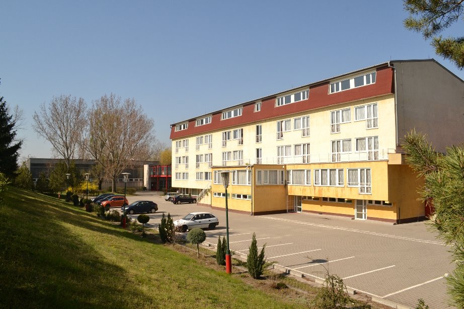 Válogatott keretedzések Dunavarsányban