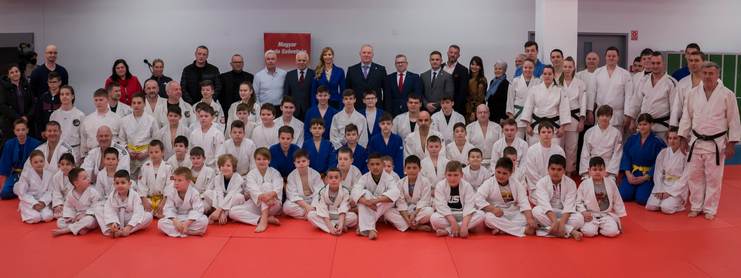 Átadták az új judotermet Nyíregyházán